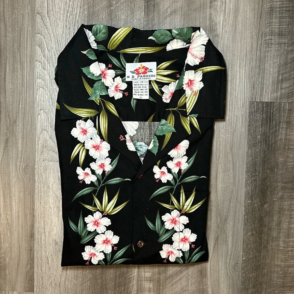 M D Fashion Hawaiian Floral Short Sleeve Button Down - XL